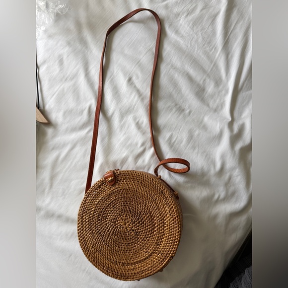 AE Round Rattan Crossbody Bag - Picture 2 of 4
